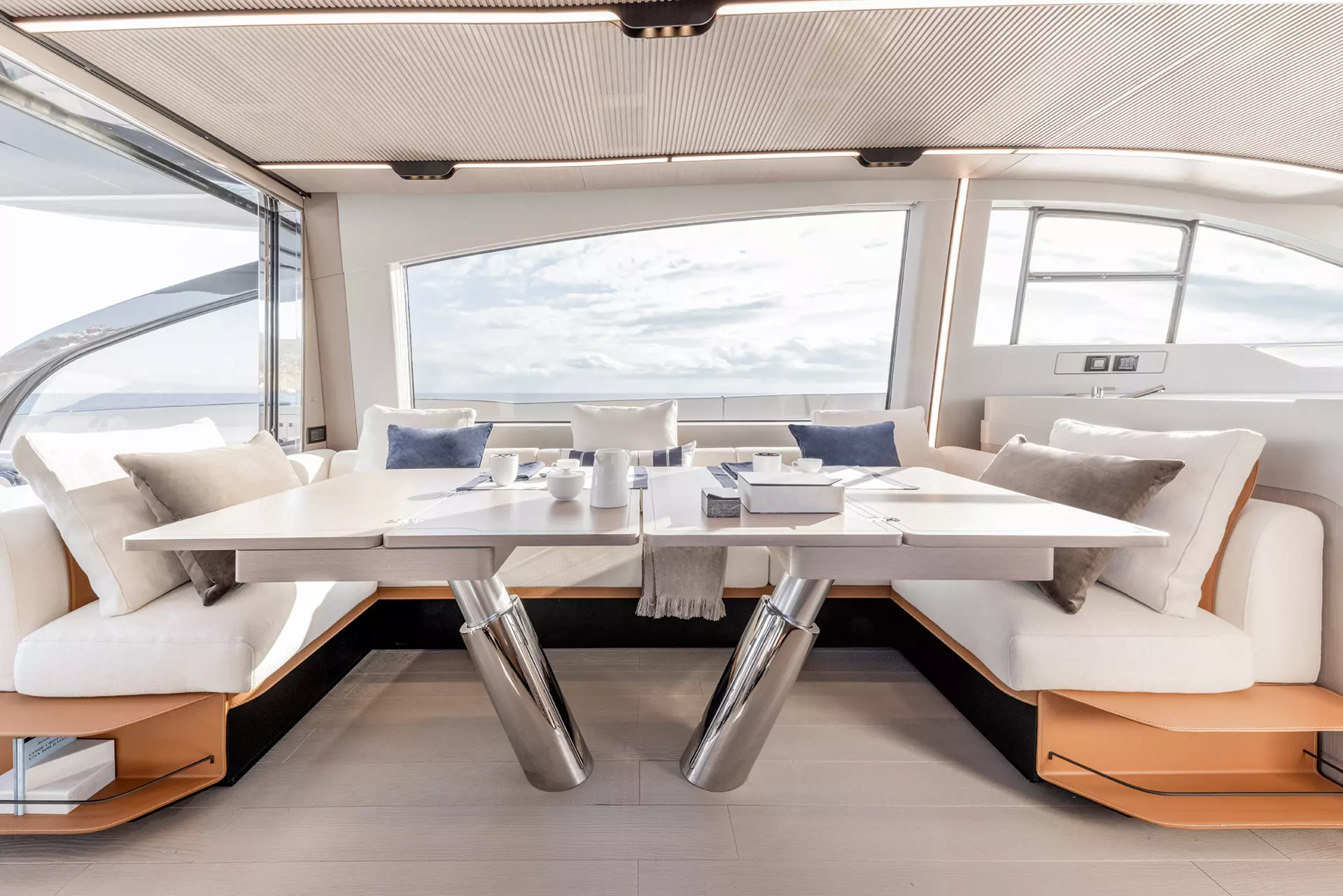 15-FELICITA-salon-dining-table_.jpg