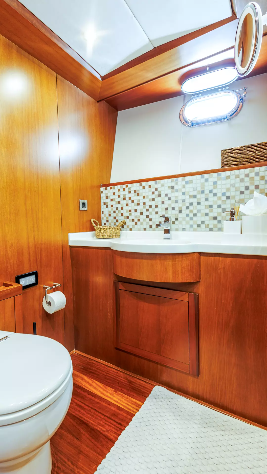 28-SAN-LIMI-Twin-cabin-bathroom_.jpg