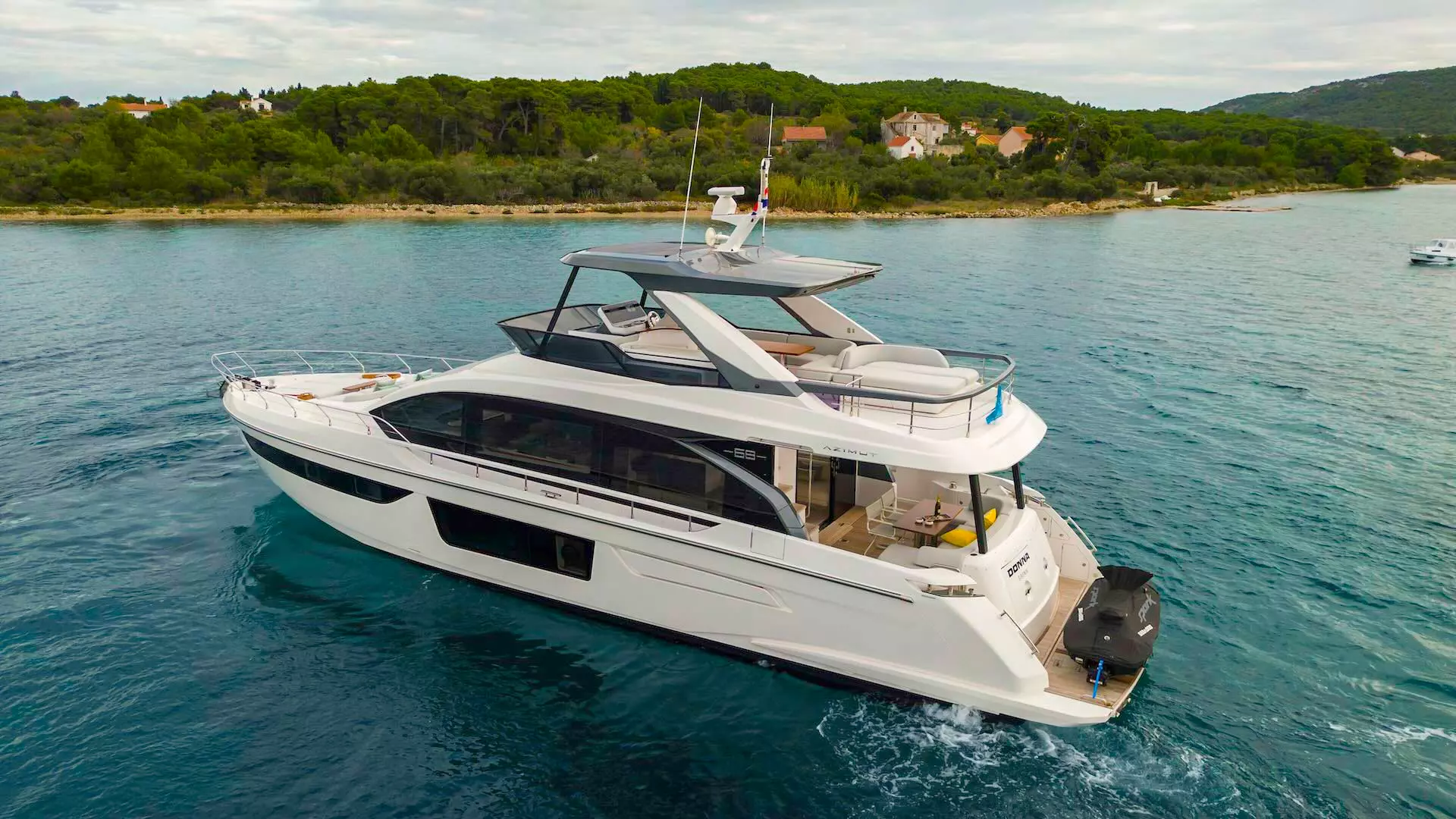 Donna-port-side-view.jpg