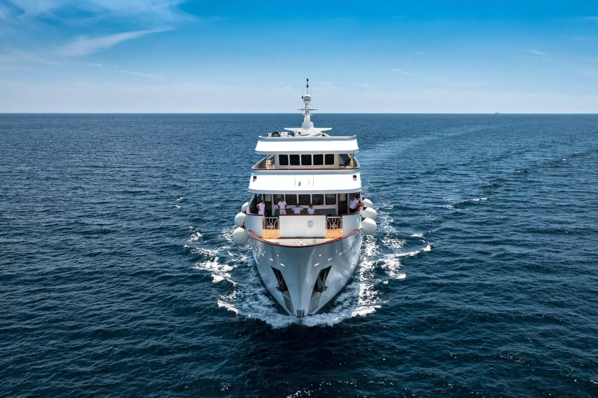 04. YOLO Cruising.jpg