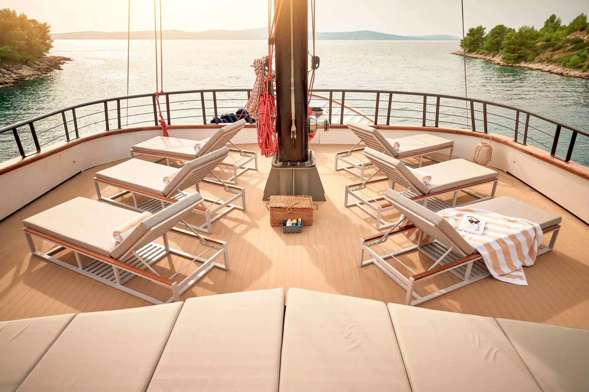 10-Anetta-foredeck-sun-loungers.jpg