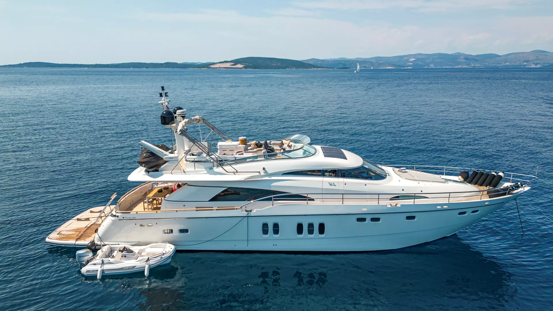 05-JoliDor-starboard_.jpg