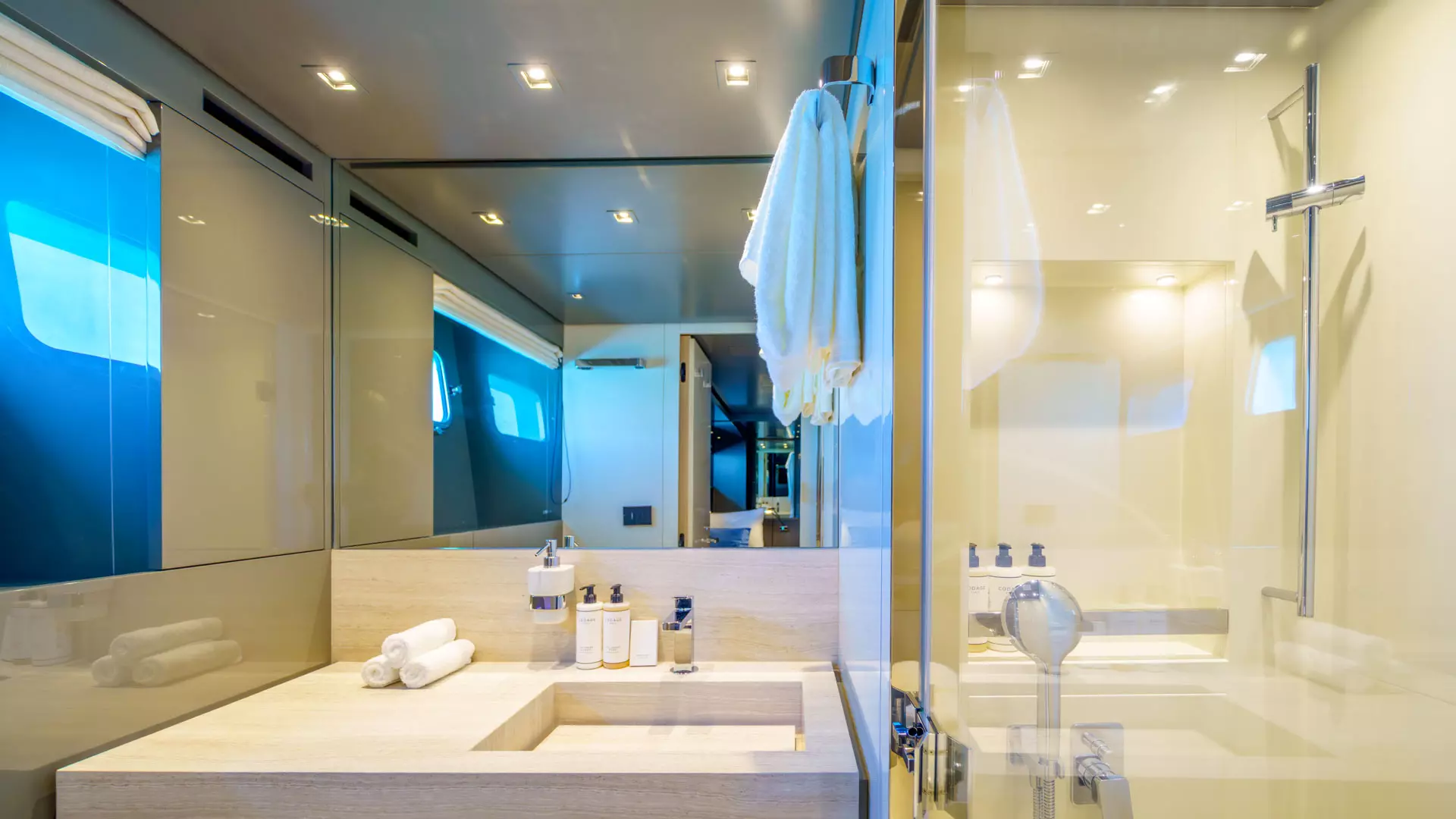 40-Primus-convertible-ensuite_.jpg