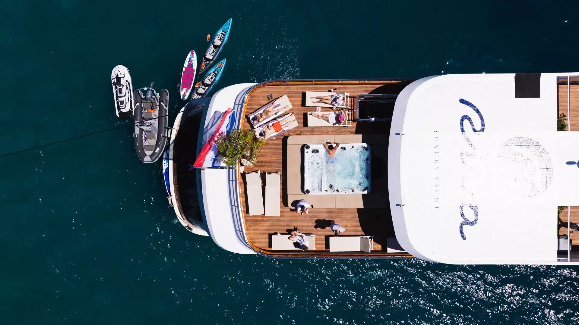 08. RIVA Water toys.jpg