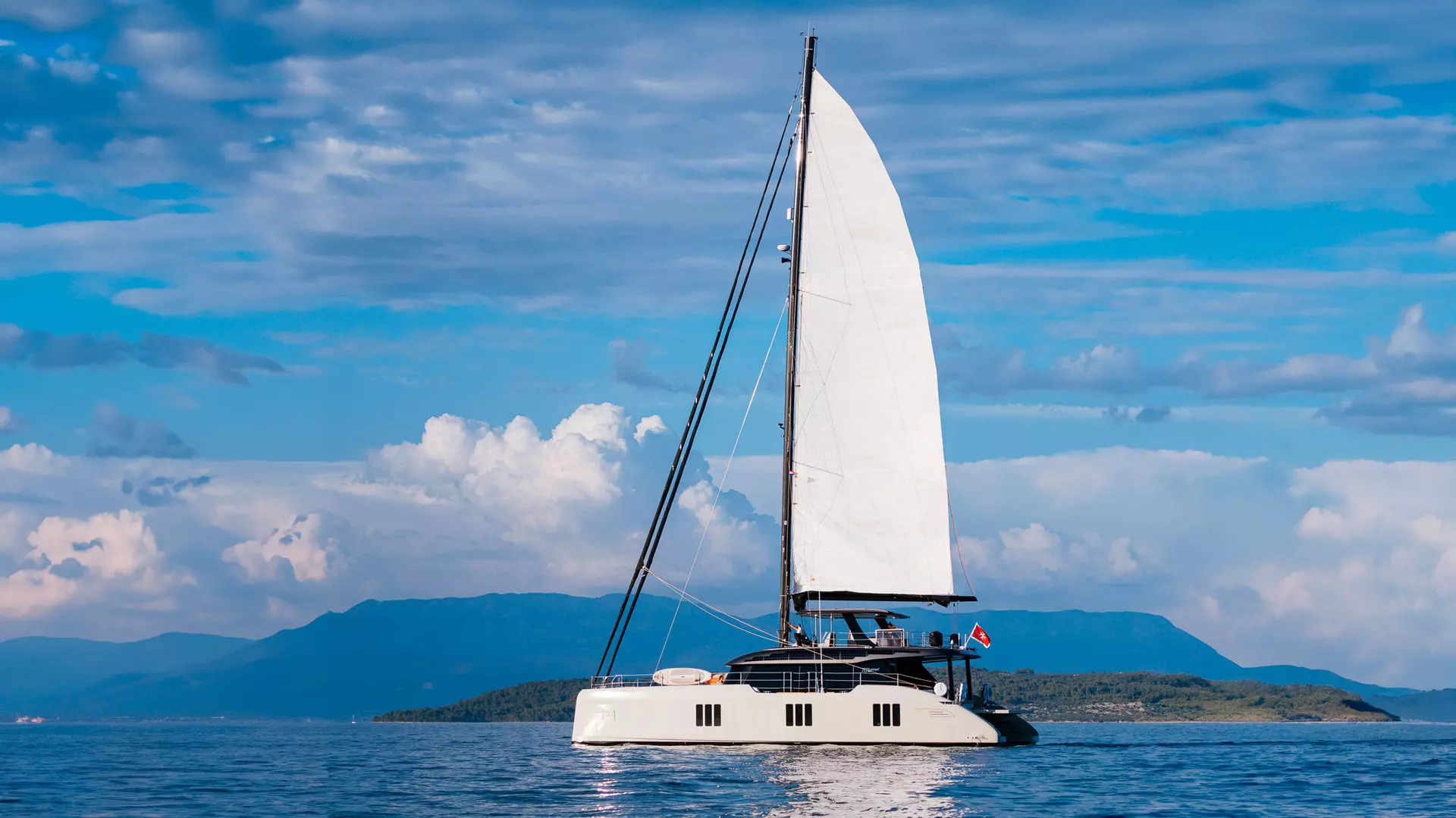Sunreef 70 Eco Sails up.jpg