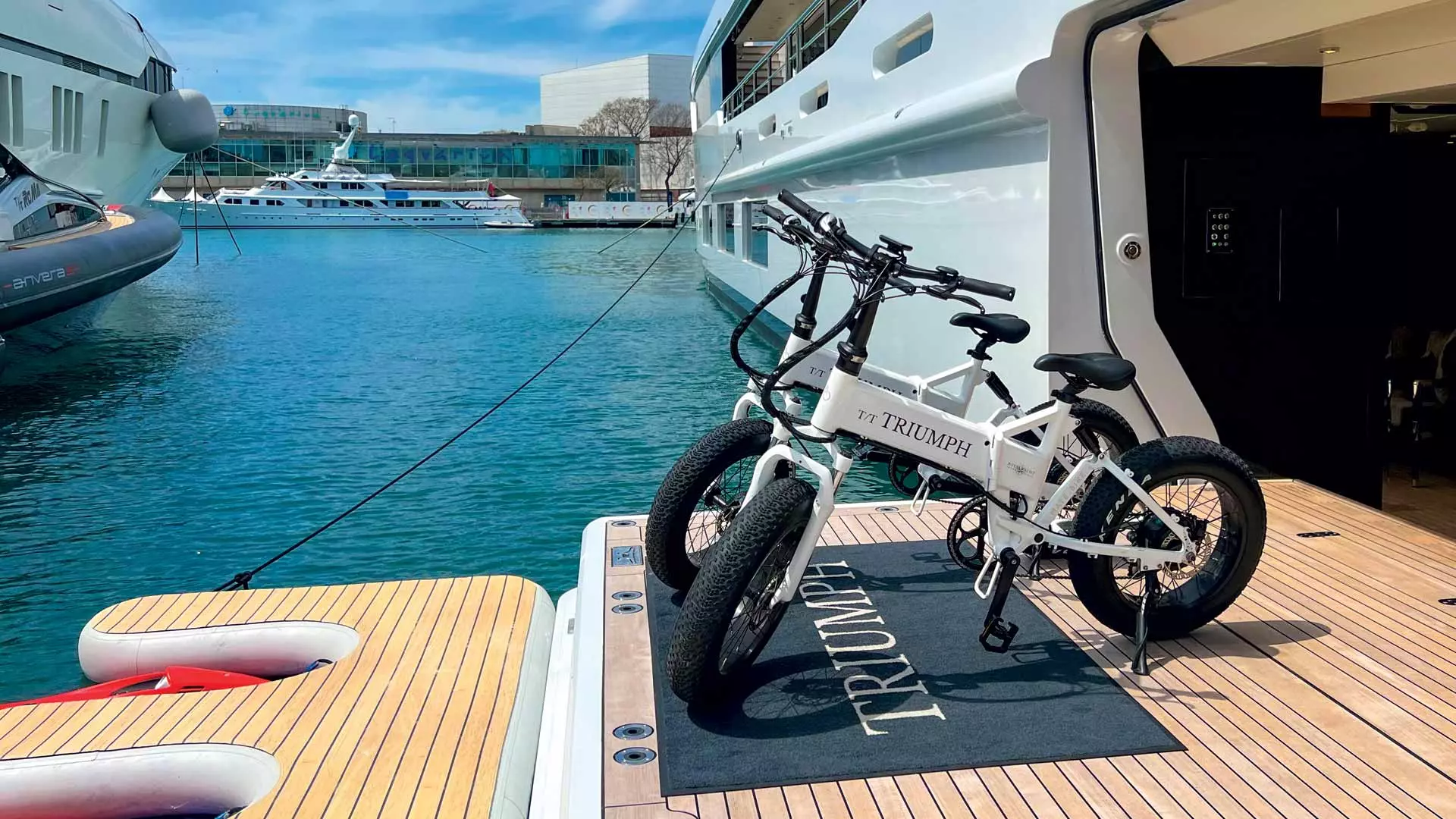 Boaters Love This Folding e-bikes And e-scooters