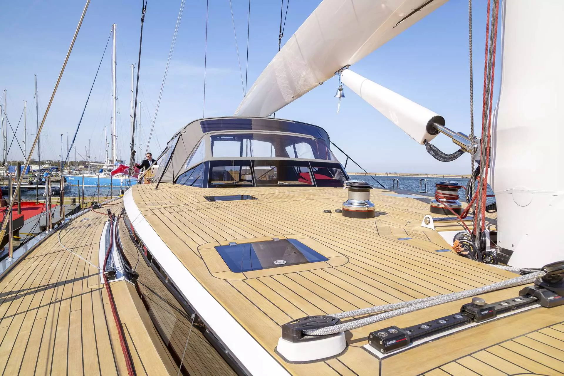 10-Bellkara-teak-deck_.jpg