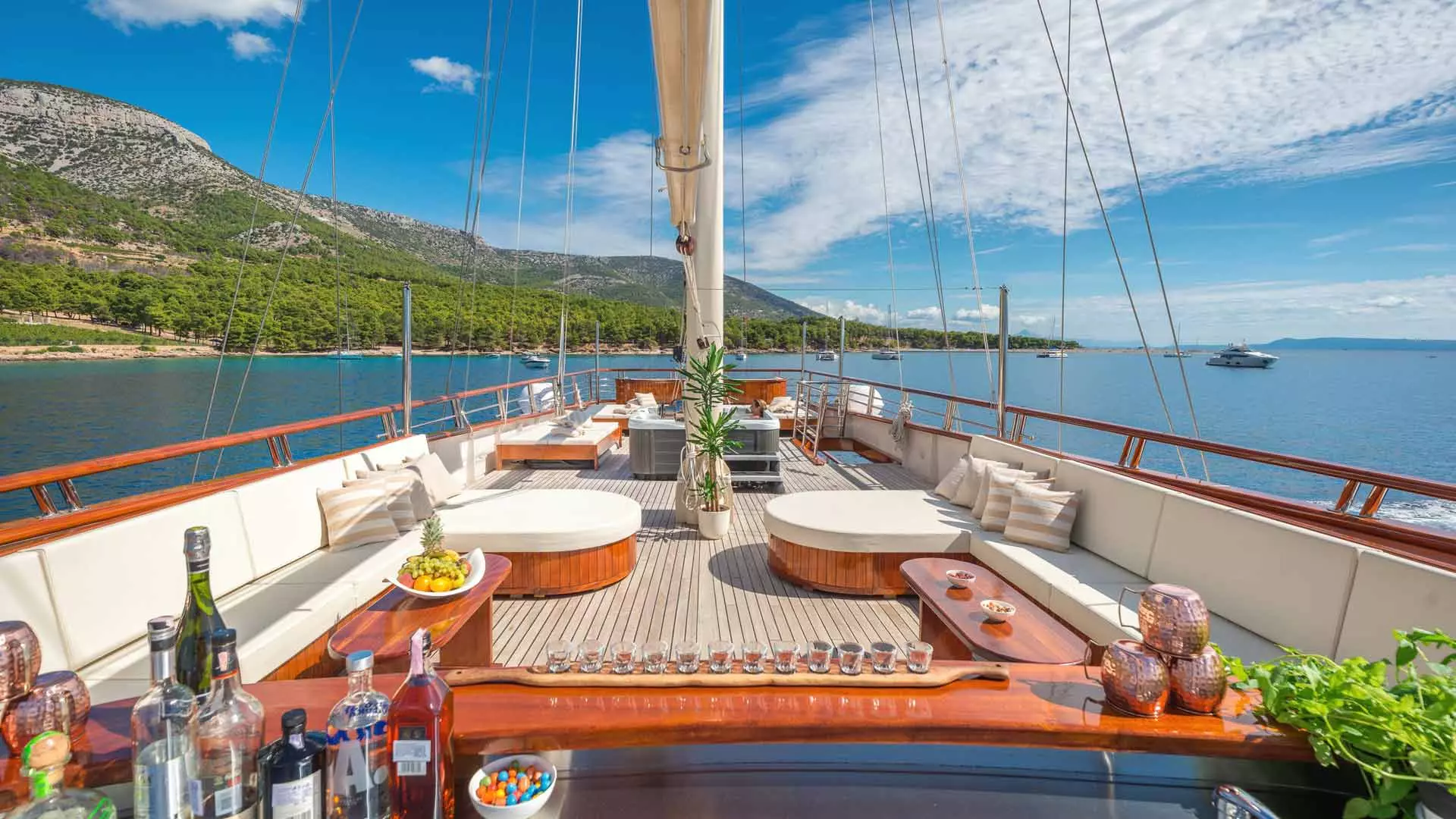 Yacht sundeck