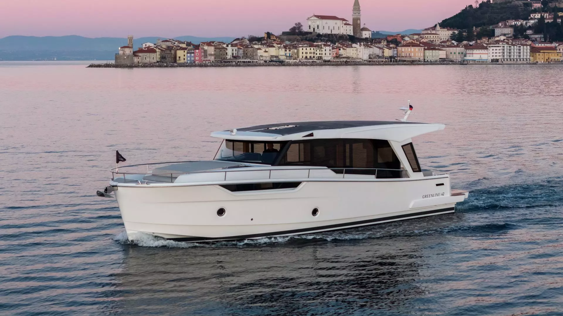 Greenline Yachts Unveils Full Details of the Greenline 42