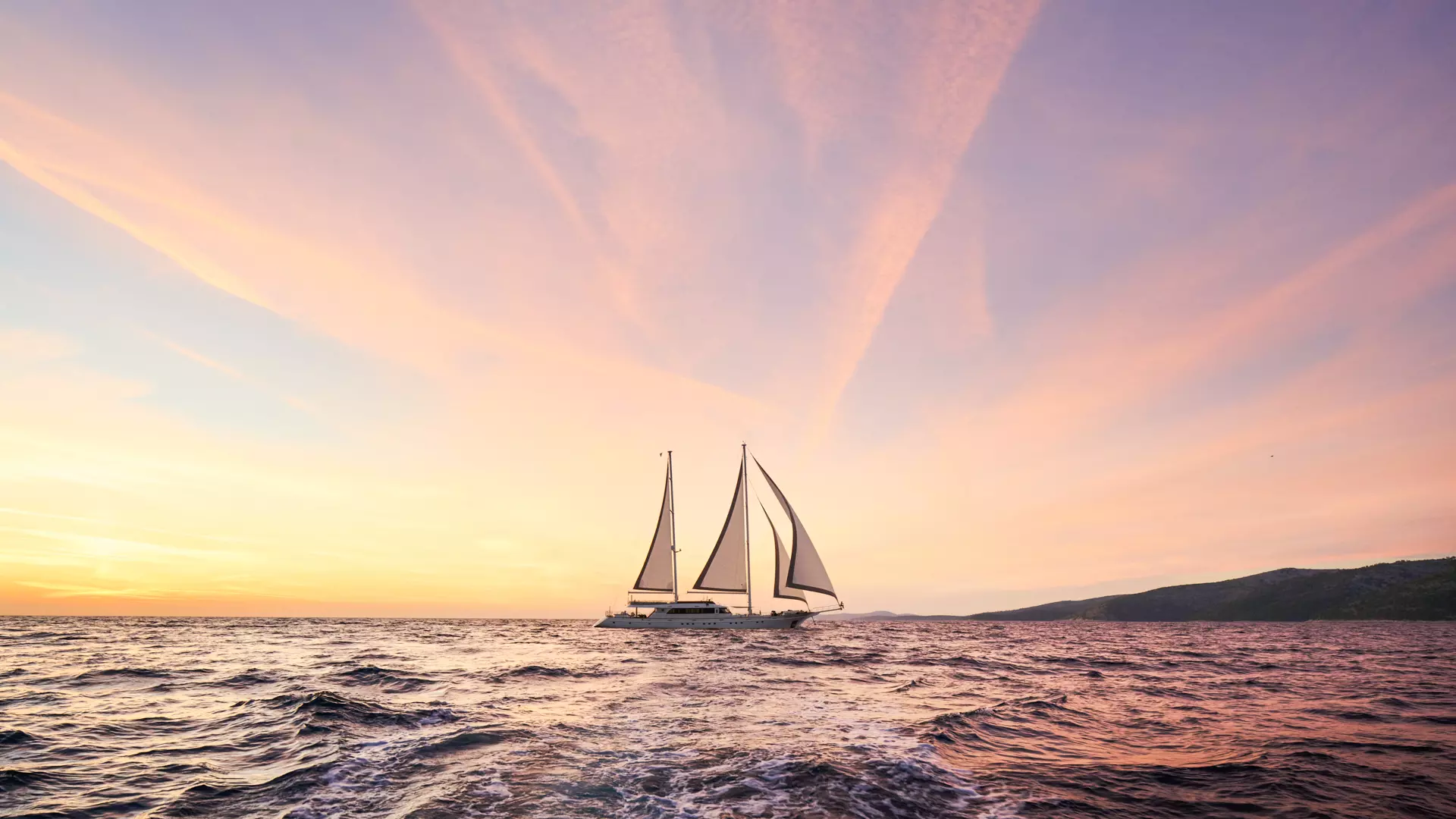 04-Lady-Gita-sailing-at-sunset_.jpg