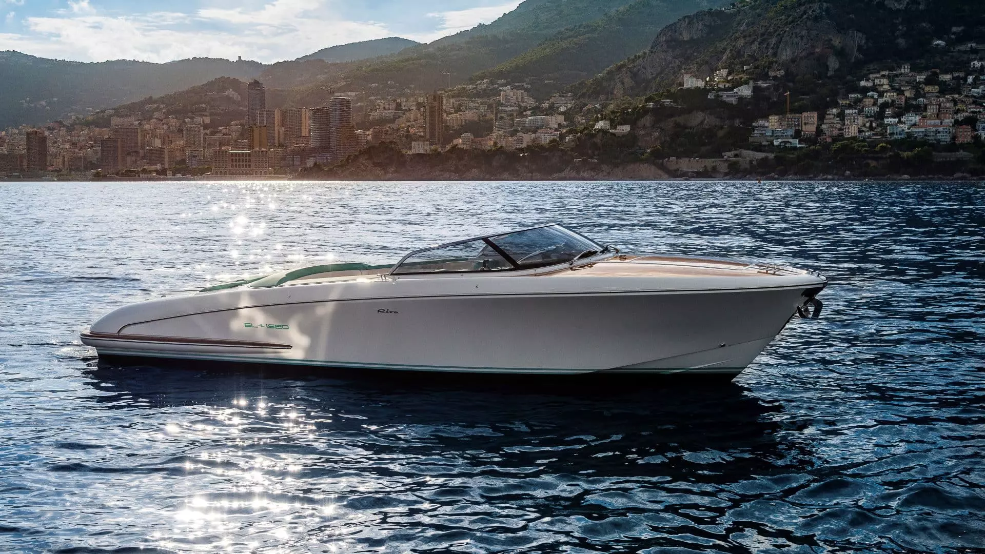 El-Iseo is Born: Full Electric and Elegantly Riva