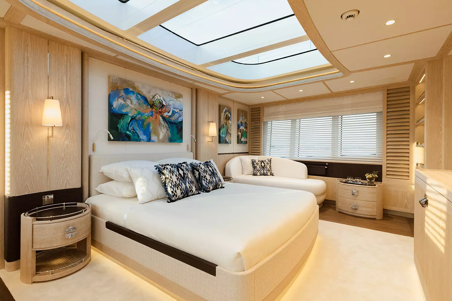 30 CALYPSO_Master cabin.jpg