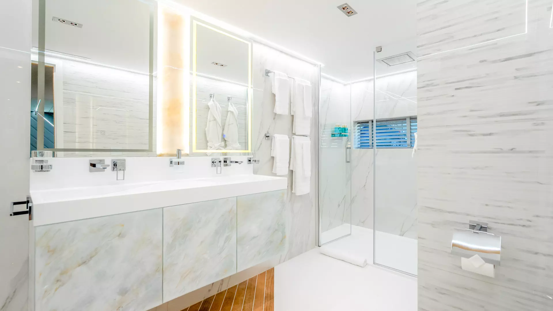 35-Renata-Double-stateroom-ensuite_.jpg