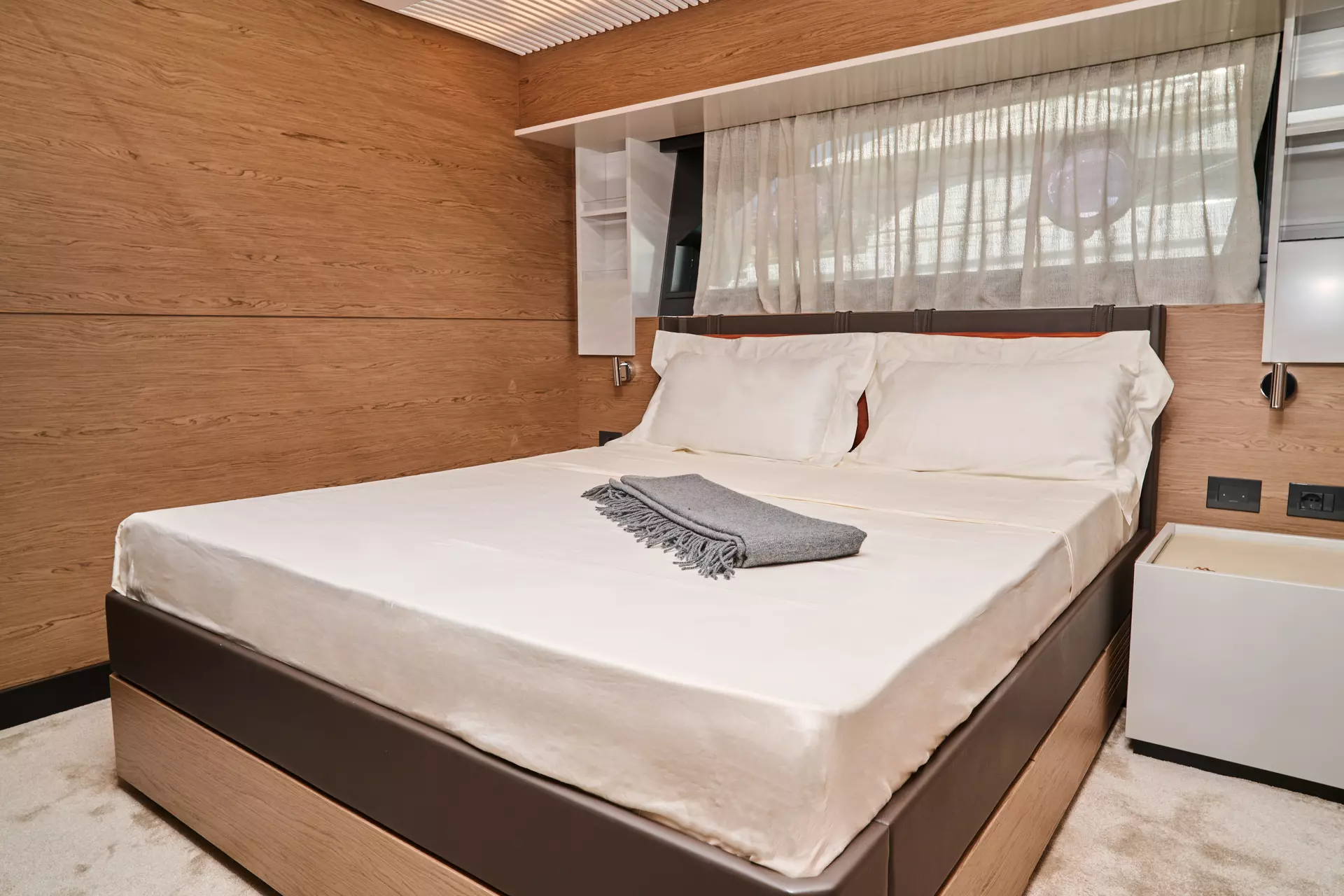 24-Madra-II-Double-cabin_.jpg