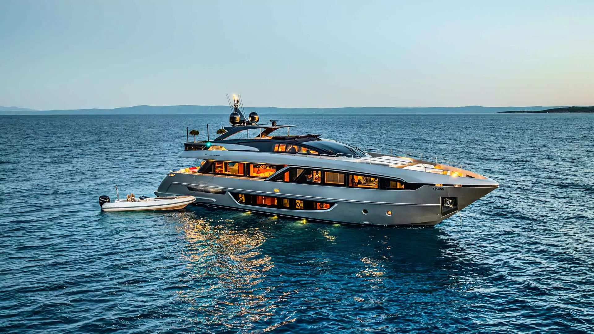 18-No-Stress-888-starboard-at-sunset_.jpg