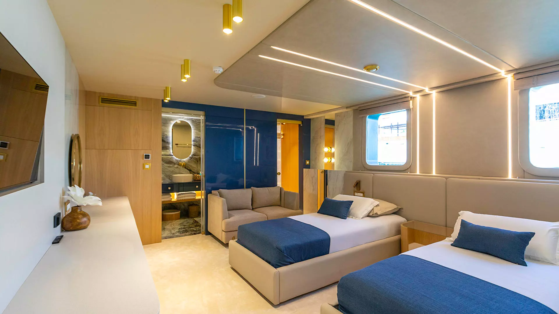 16-Scorpios-Convertible-cabin-other-view _ _.JPG