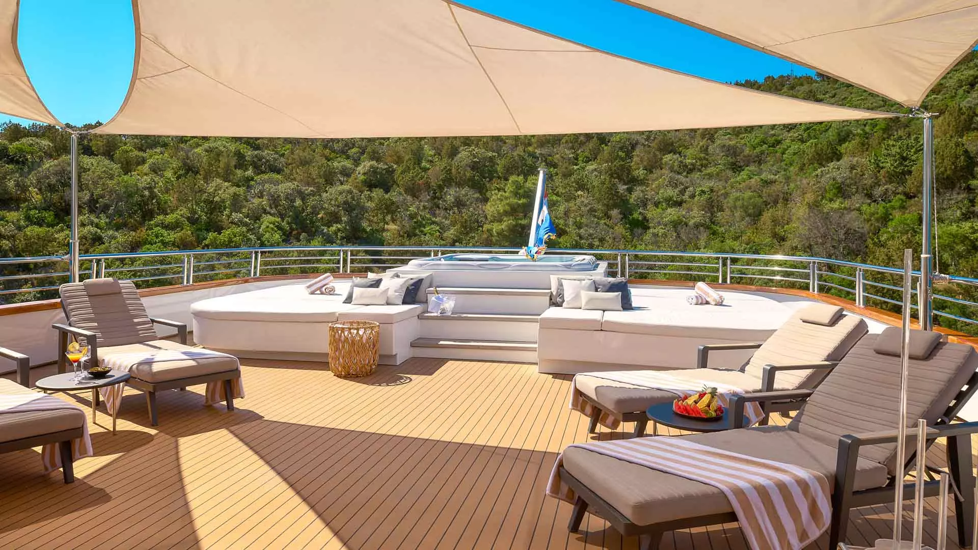 Cristal-sundeck-with-jacuzzi.jpg