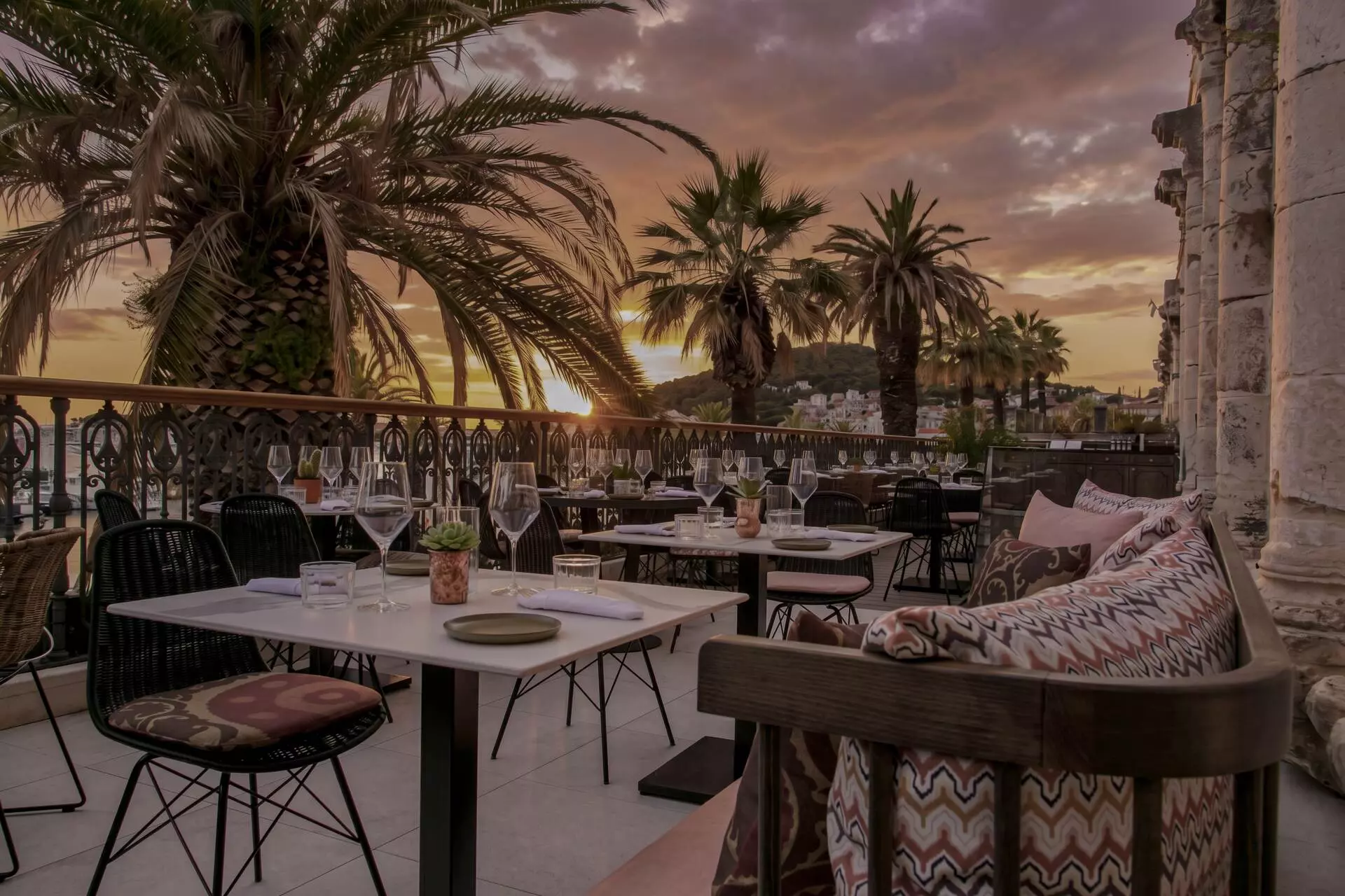Restaurante ZOI: Cenar en las murallas del Palacio de Diocleciano