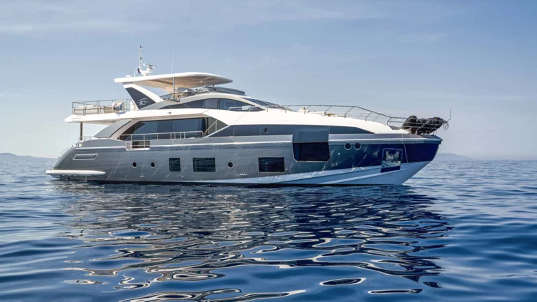 Main view of yacht