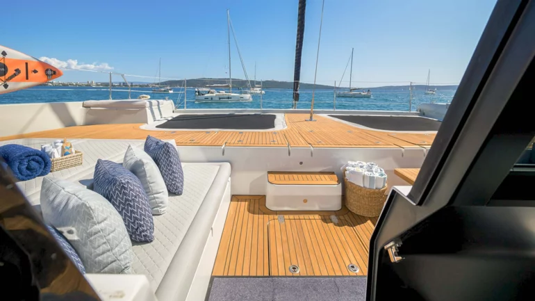 FOREDECK
