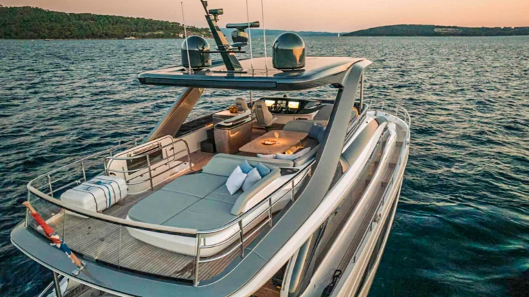 PRINCESS YACHT