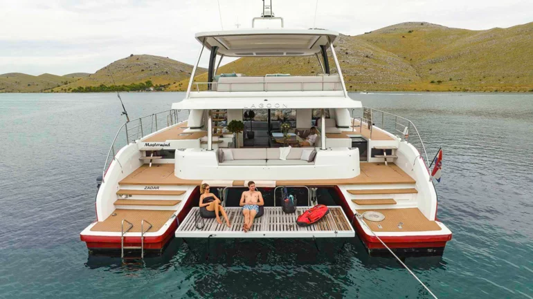 SUN DECK