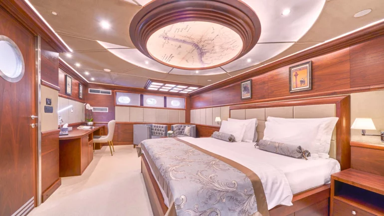 EN SUITE CABINS