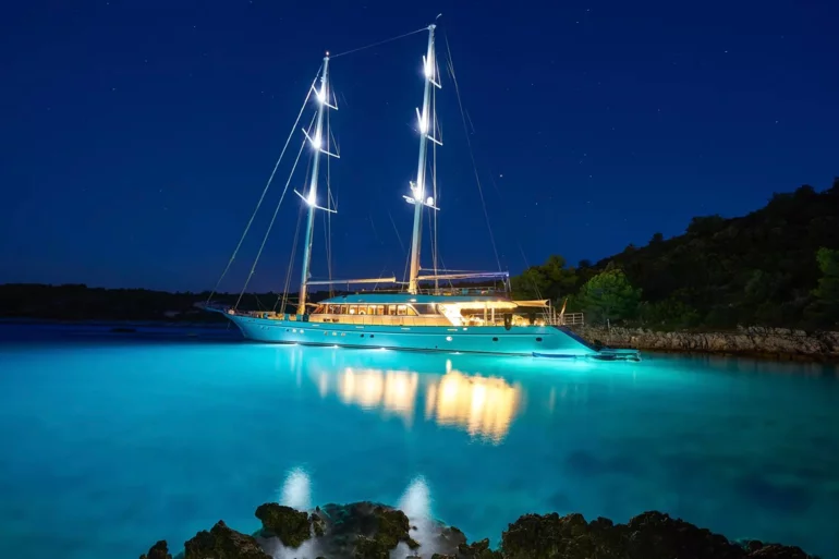 Luxury Sailing Yachts