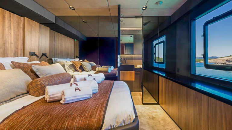 STATE ROOM