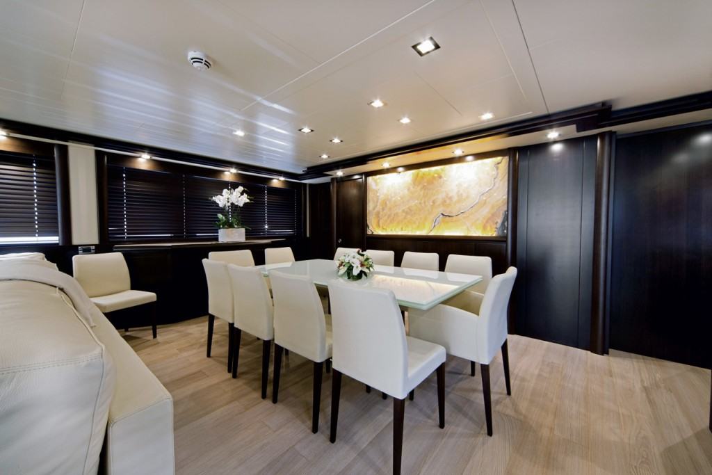 Filippetti Navetta 30 dinning room