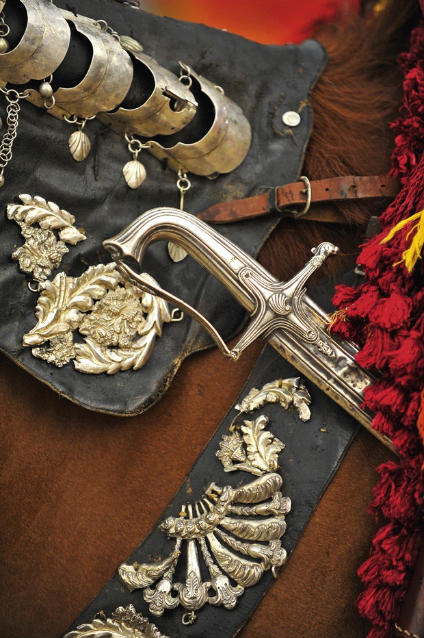 Alkar weapons