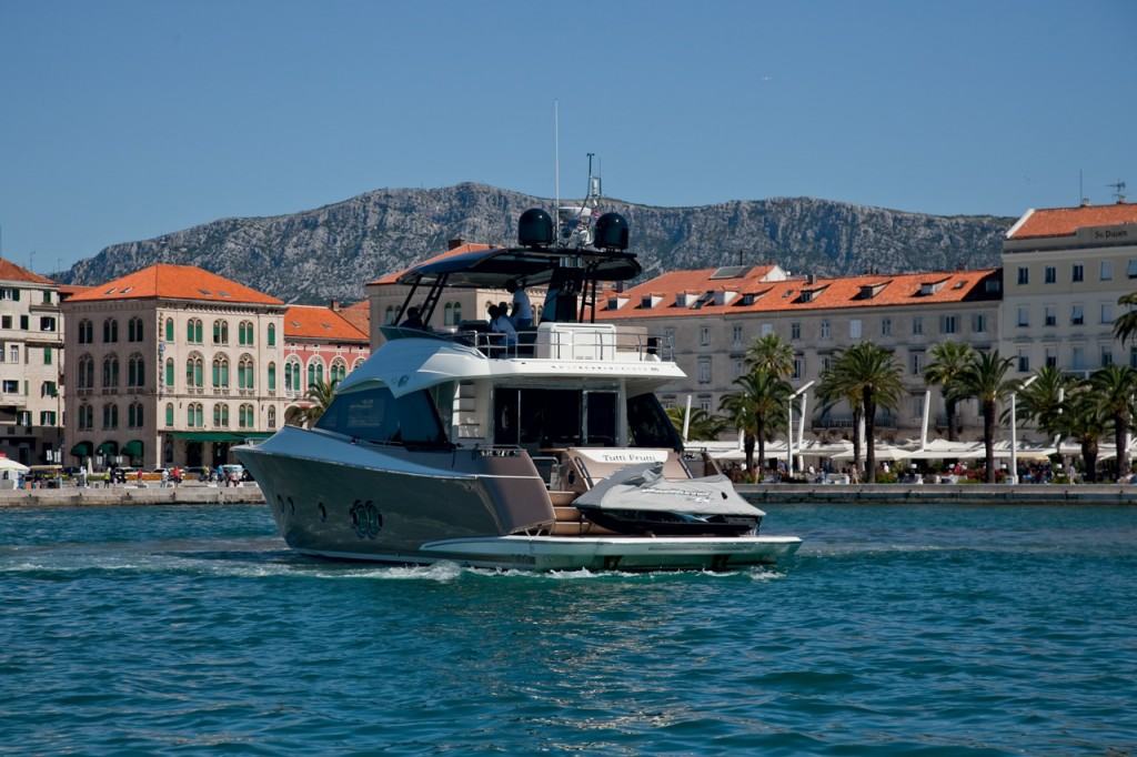 Monte Carlo Yachts 65