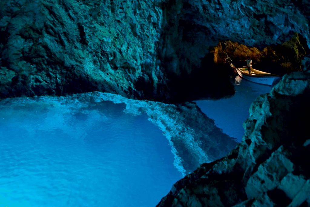 blue cave bisevo