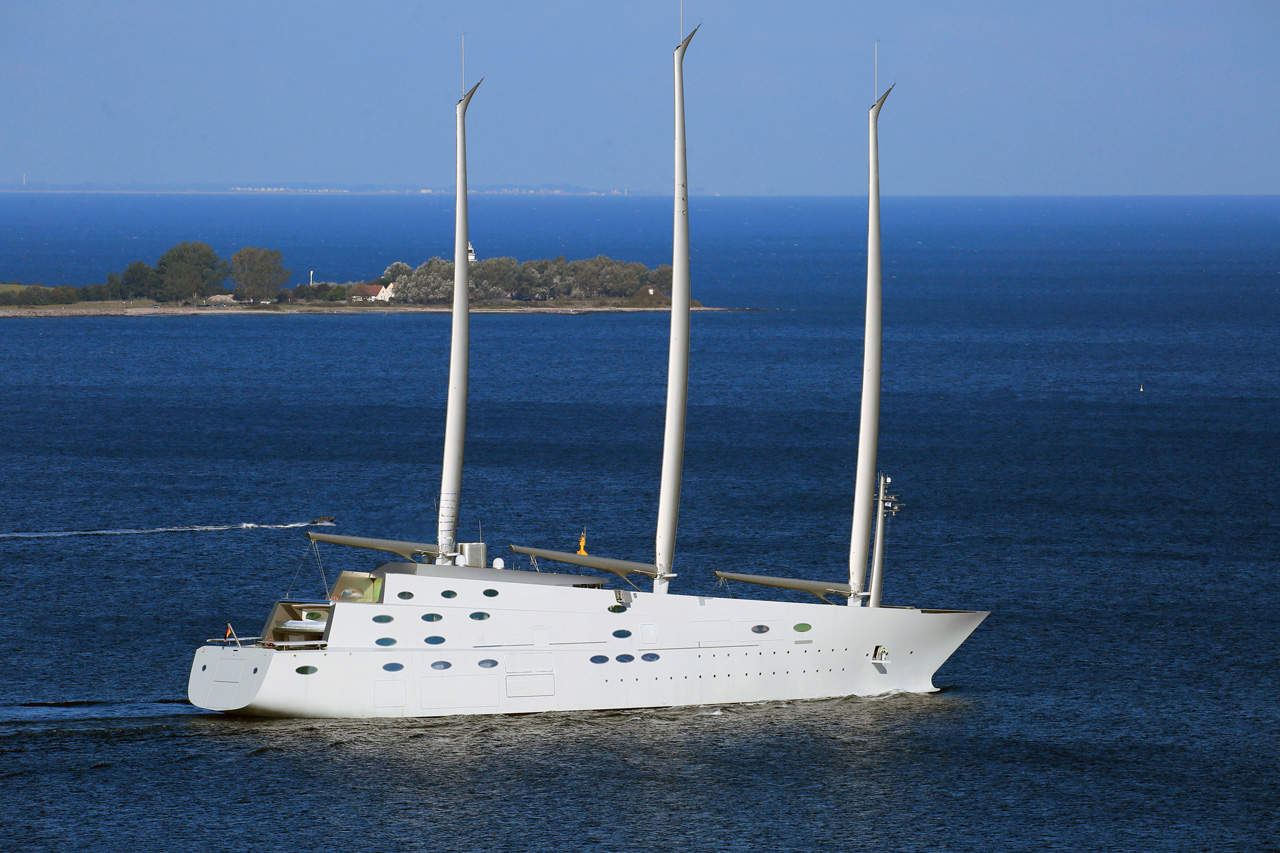 white pearl sailing yacht