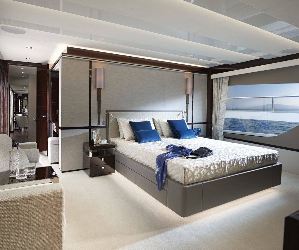 This is a photography of Sunseeker 95 Yacht owners cabin