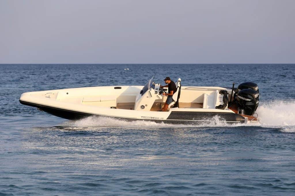 Technohull SV909