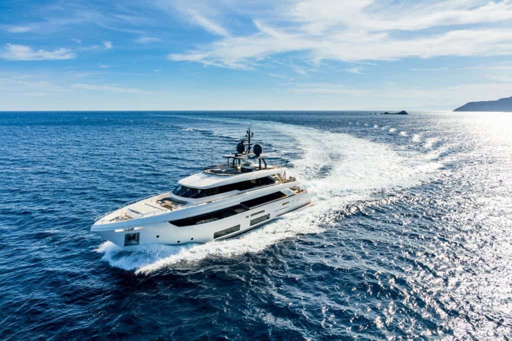 Karen Paggi, Custom Line Navetta 33