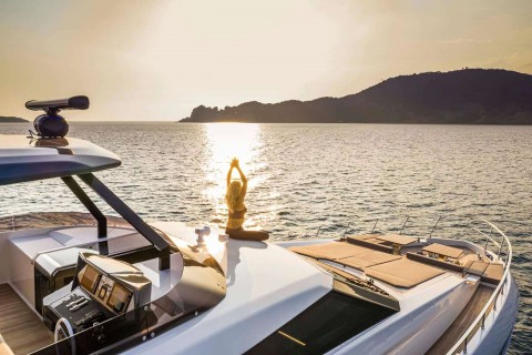 Ferretti Yachts 920 00