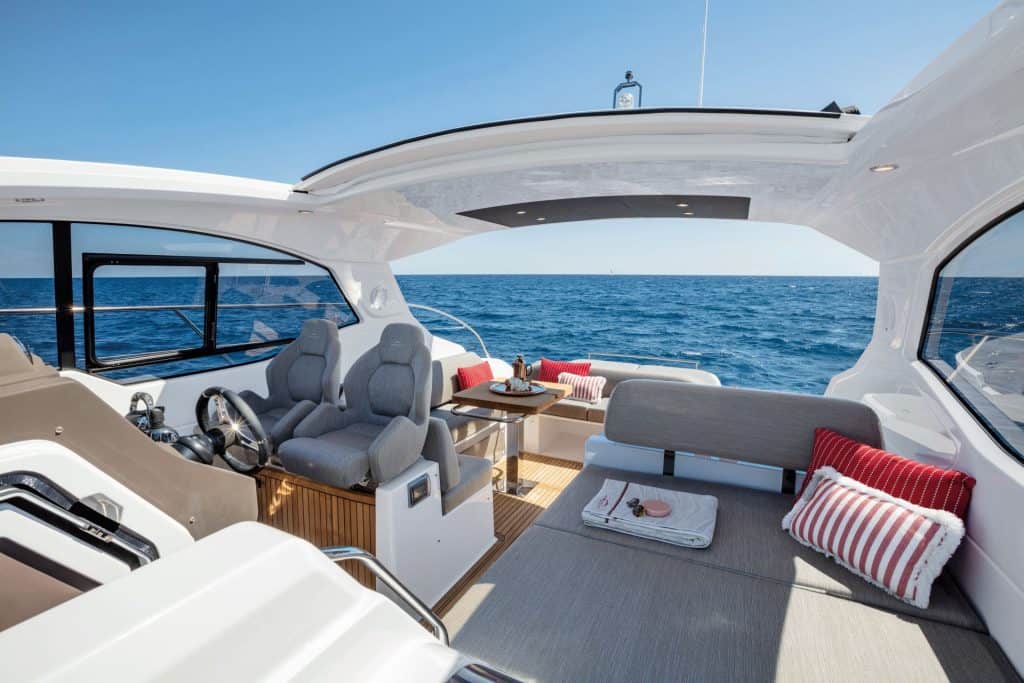 New Italian yacht Cockpit 01