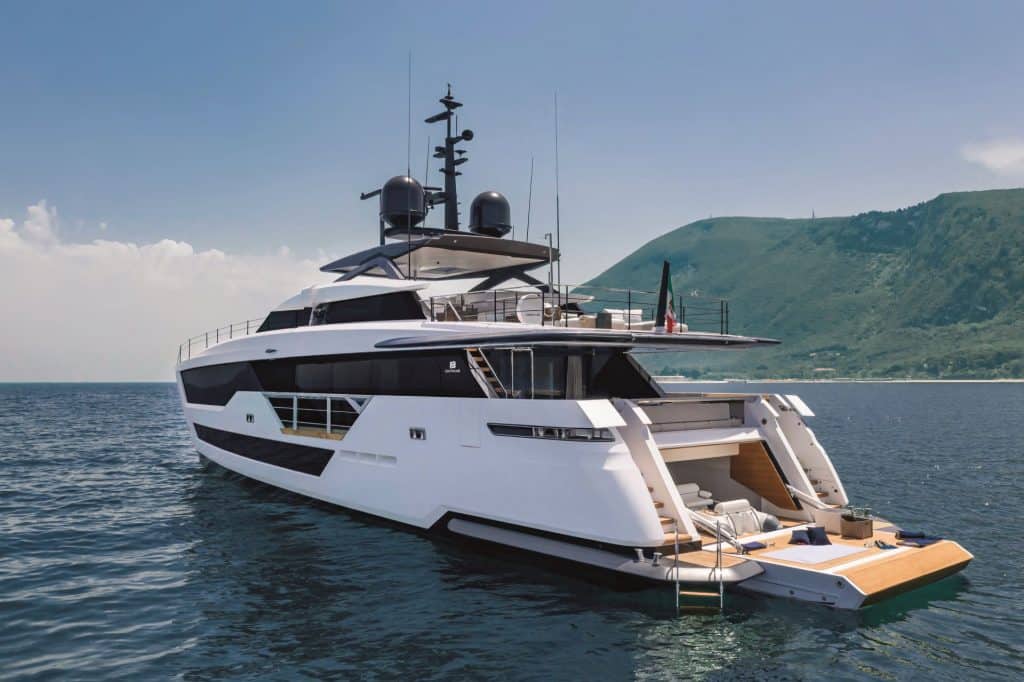 Custom Line 106 Yacht review 