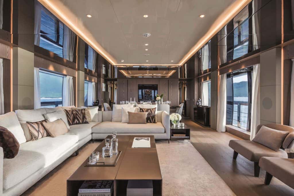 New Custom Line Yacht Saloon 01