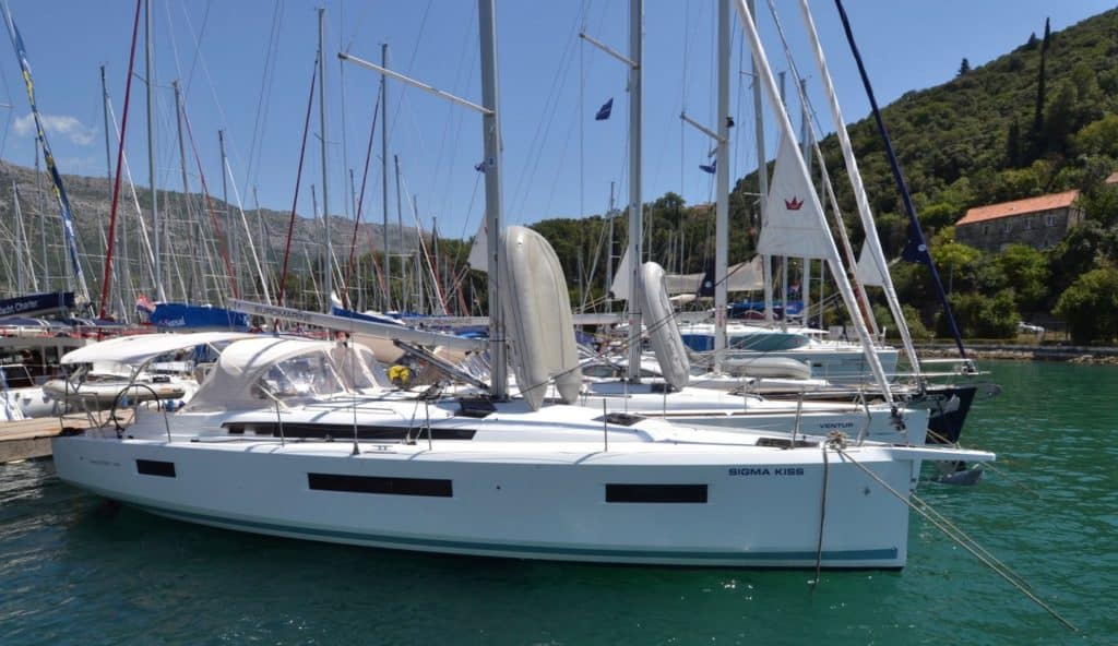 Sun Odyssey 440 01