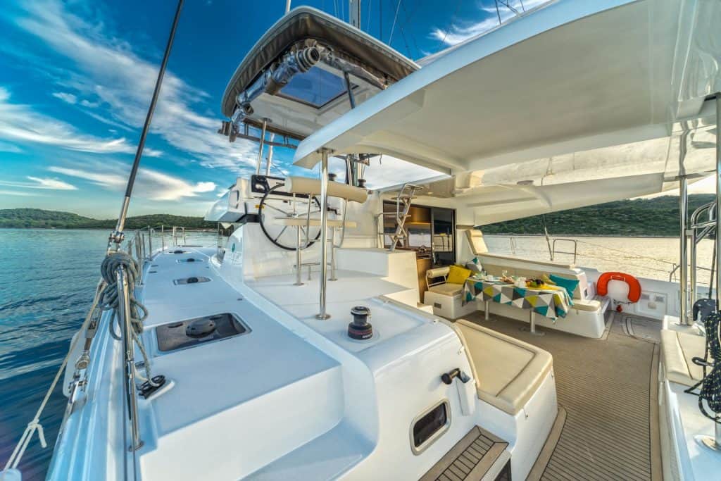 Lagoon 42 Mala Kate Cockpit 01