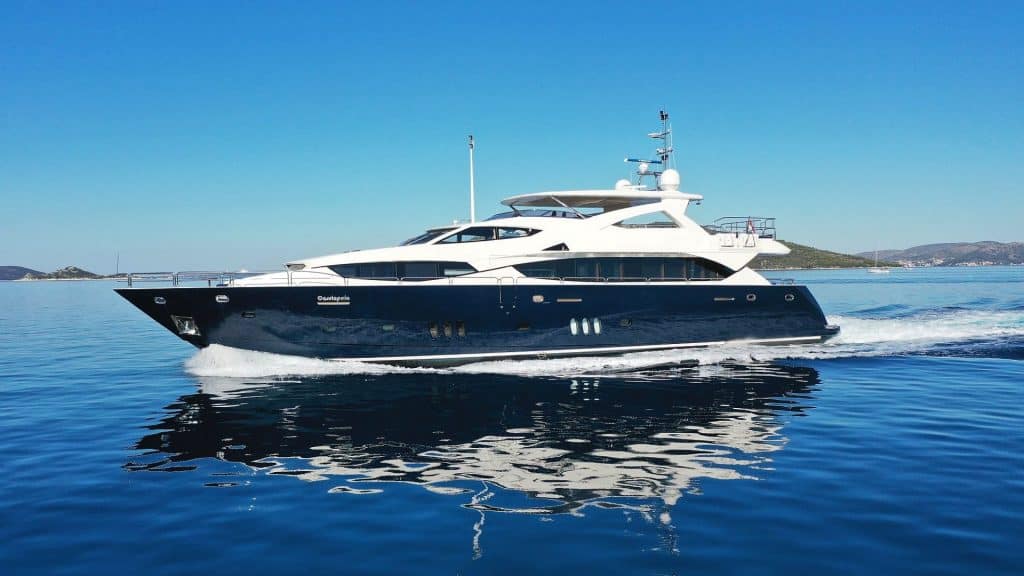 Sunseeker 34M Cruising 01