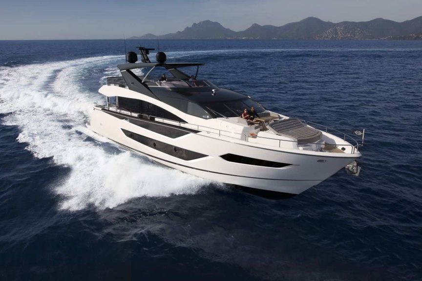 New Sunseeker 88 Yacht Running 01