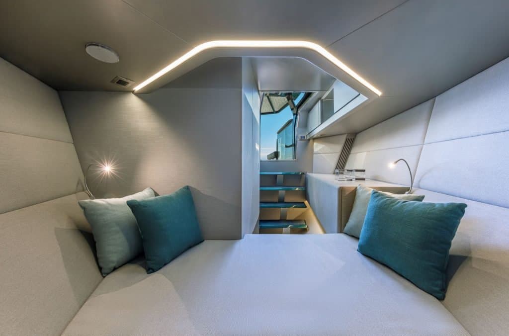 This is a photograph of a 43wallytender Cabine 01