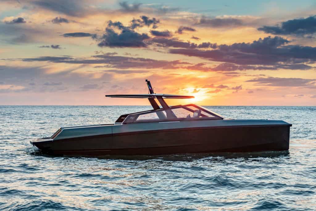 This is a photograph of a 43wallytender Sideview Sunset 01