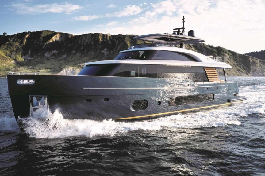 Italian Yacht Azimut Magellano 25 Metri