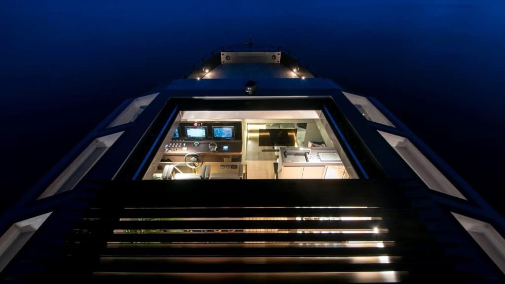 Mazu 82 Roof 01