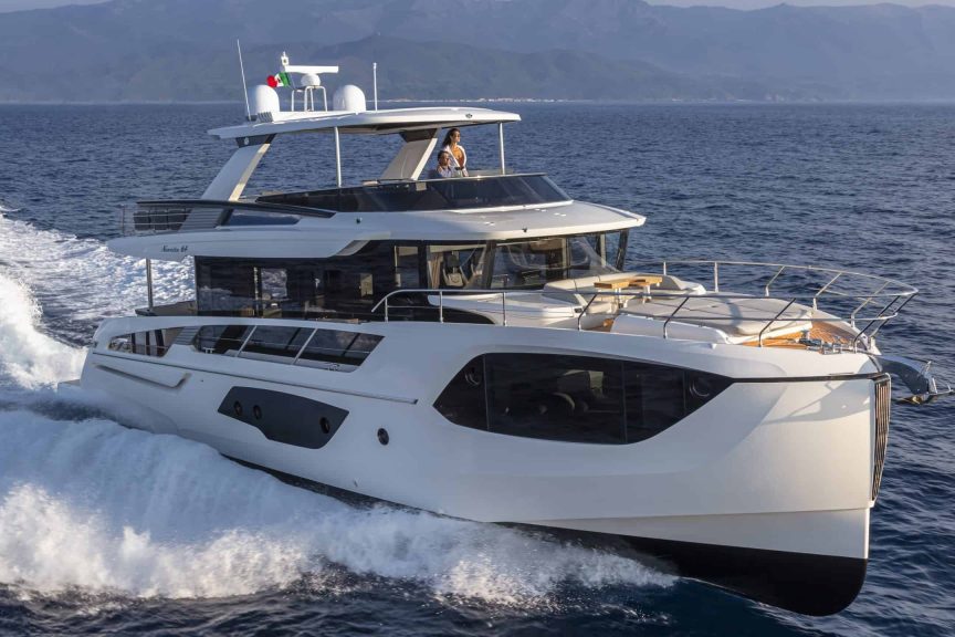Absolute Navetta 64 Cruising 01